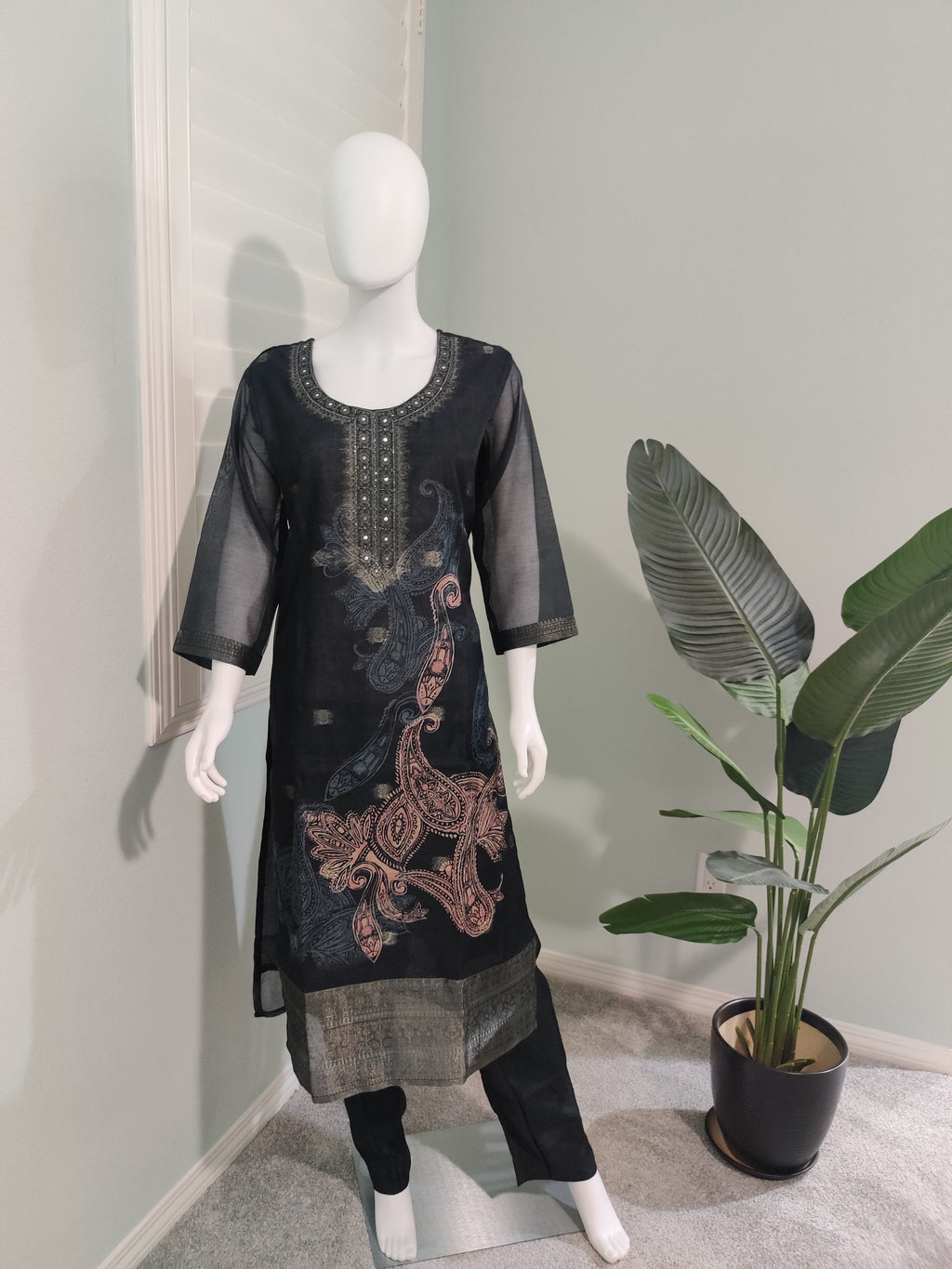 Black Dola Silk Kurta Set with Beige Dupatta
