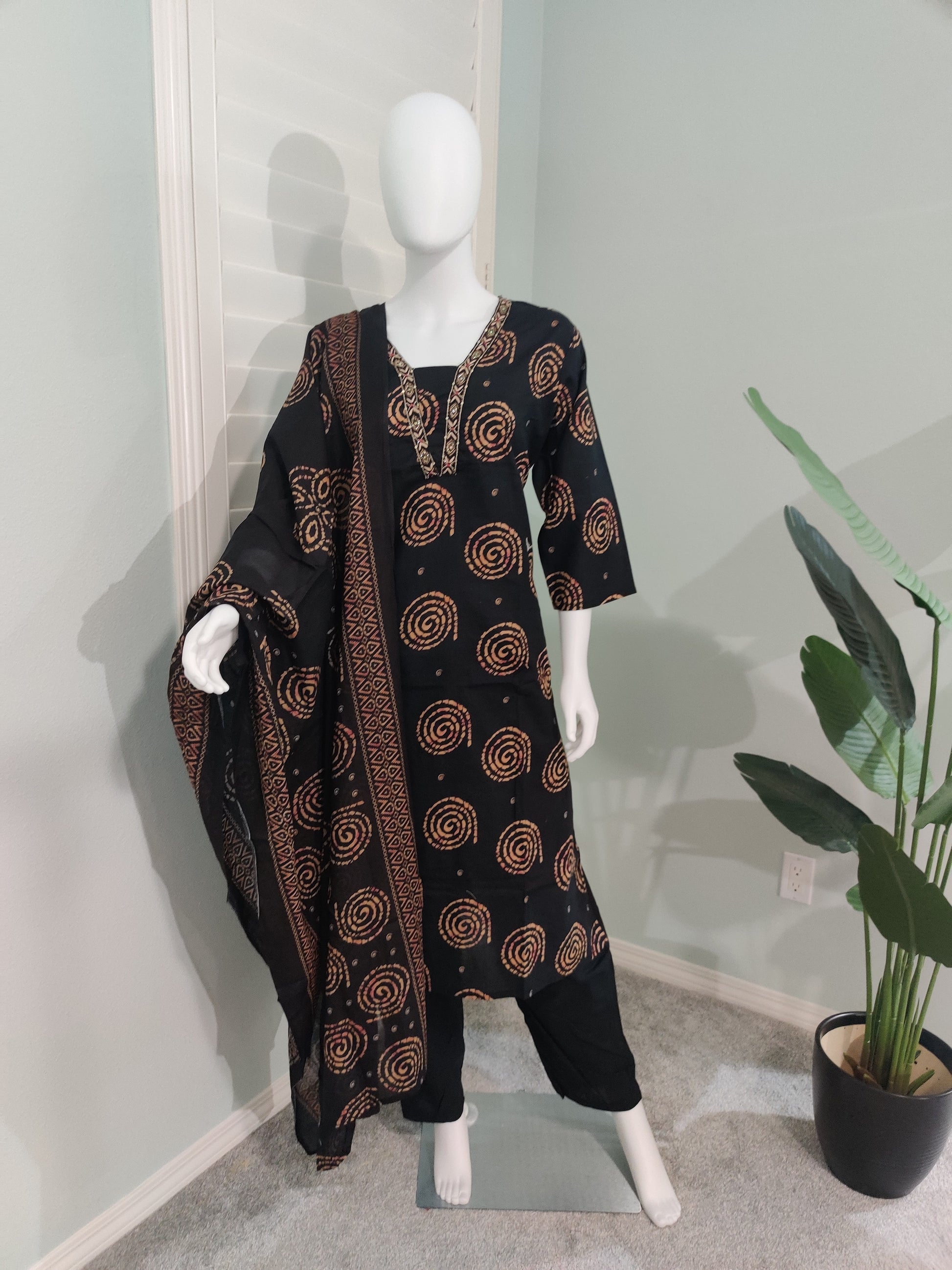 Brown Cotton Kurta Set with Tribal Motifs